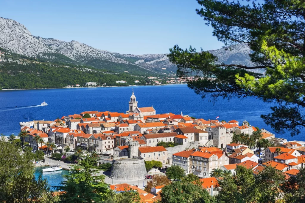 Vista della città di Korcula, isola di Korcula, Dalmazia, Croazia